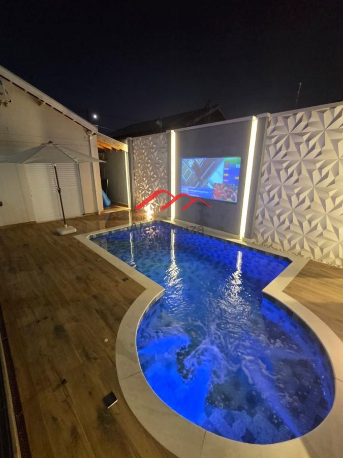 Casa, 3 quartos, 194 m² - Foto 1